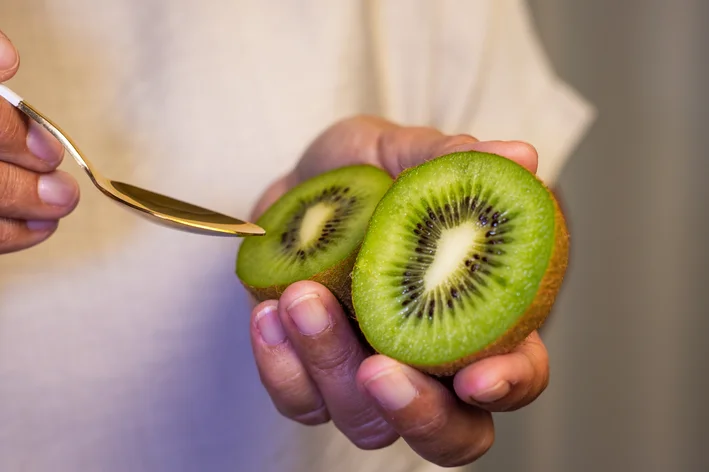 cachorro pode comer kiwi capa