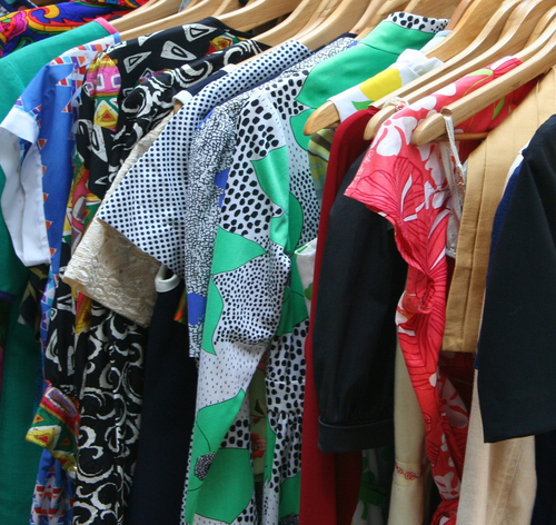 Tipos de cabides: qual o melhor para cada tipo de roupa?