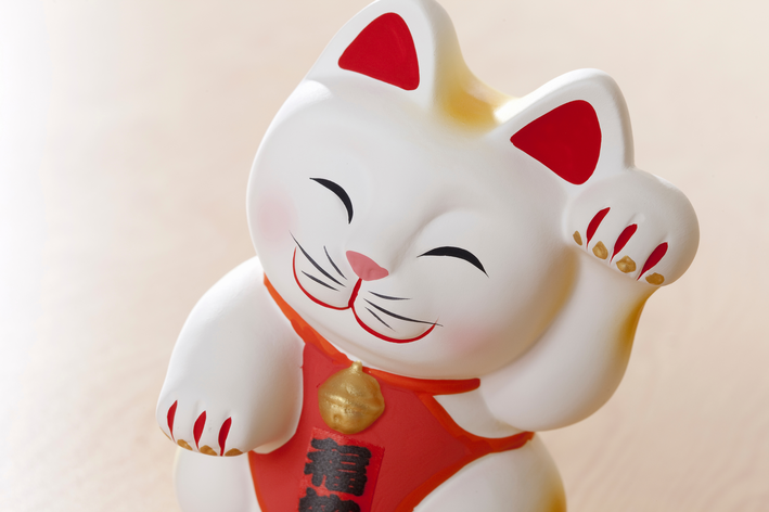 boneco de maneki neko