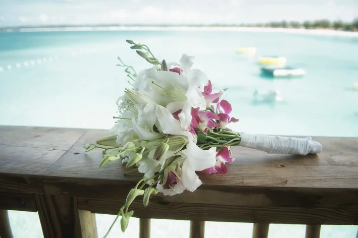 Buquês com flores tropicais