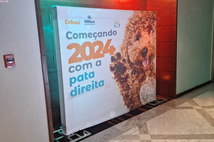 Banner divulgação Pet Place Cobasi no hotel Hilton