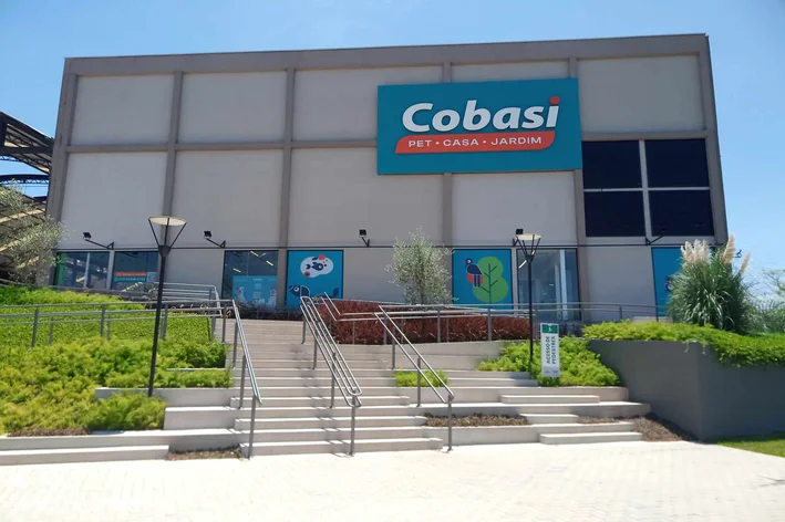 Cobasi Eco Mall Pinheirinho fachada