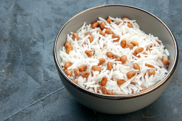 cachorro pode comer arroz e feijão